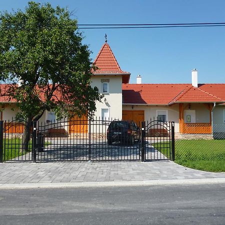 Nagybajcsi Koertefa Vendeghaz Lägenhet Exteriör bild